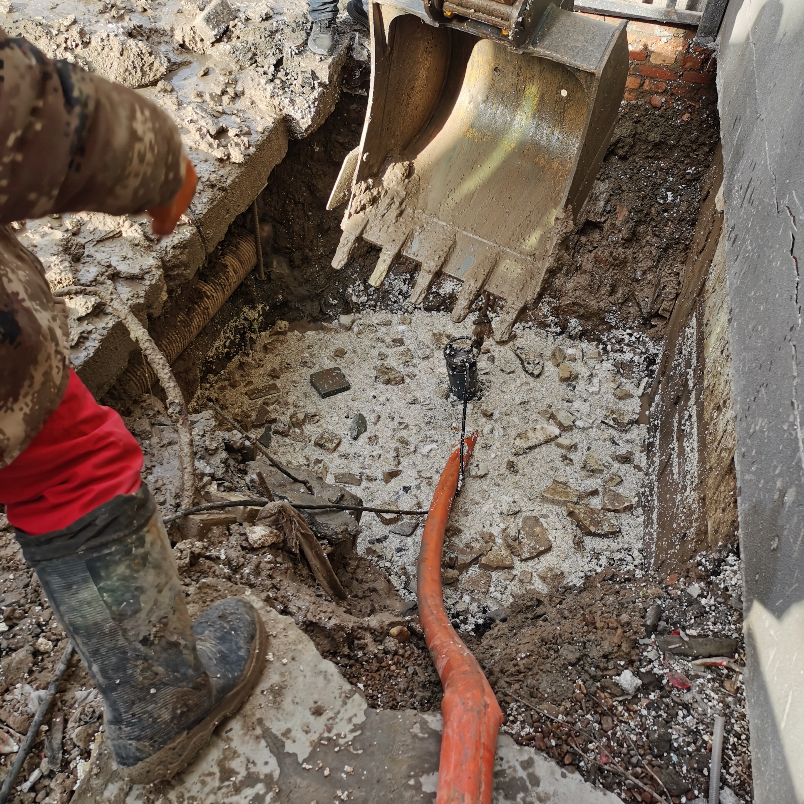 聽漏儀檢測(cè)現(xiàn)場(chǎng)